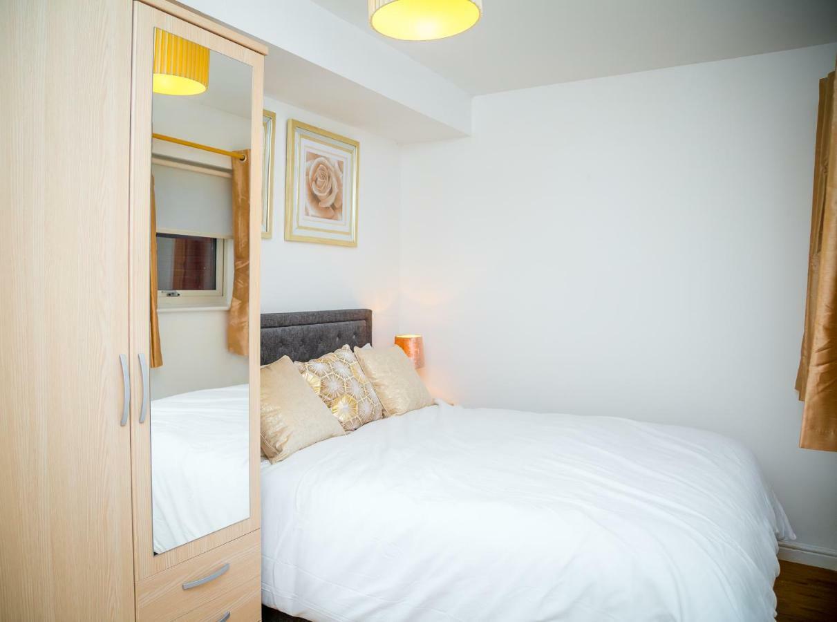 Luxuriant Apartments Northampton Esterno foto
